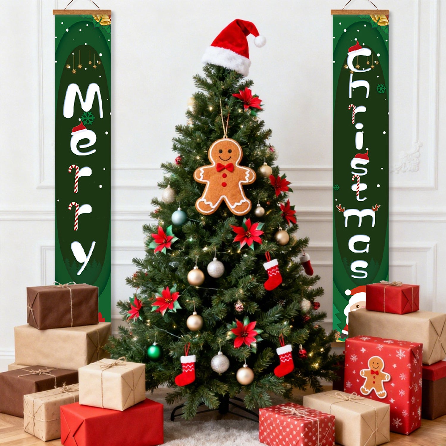 Geschmückter Weihnachtsbaum mit Ornamenten und Geschenken, flankiert von „Frohe Weihnachten“-Bannern.