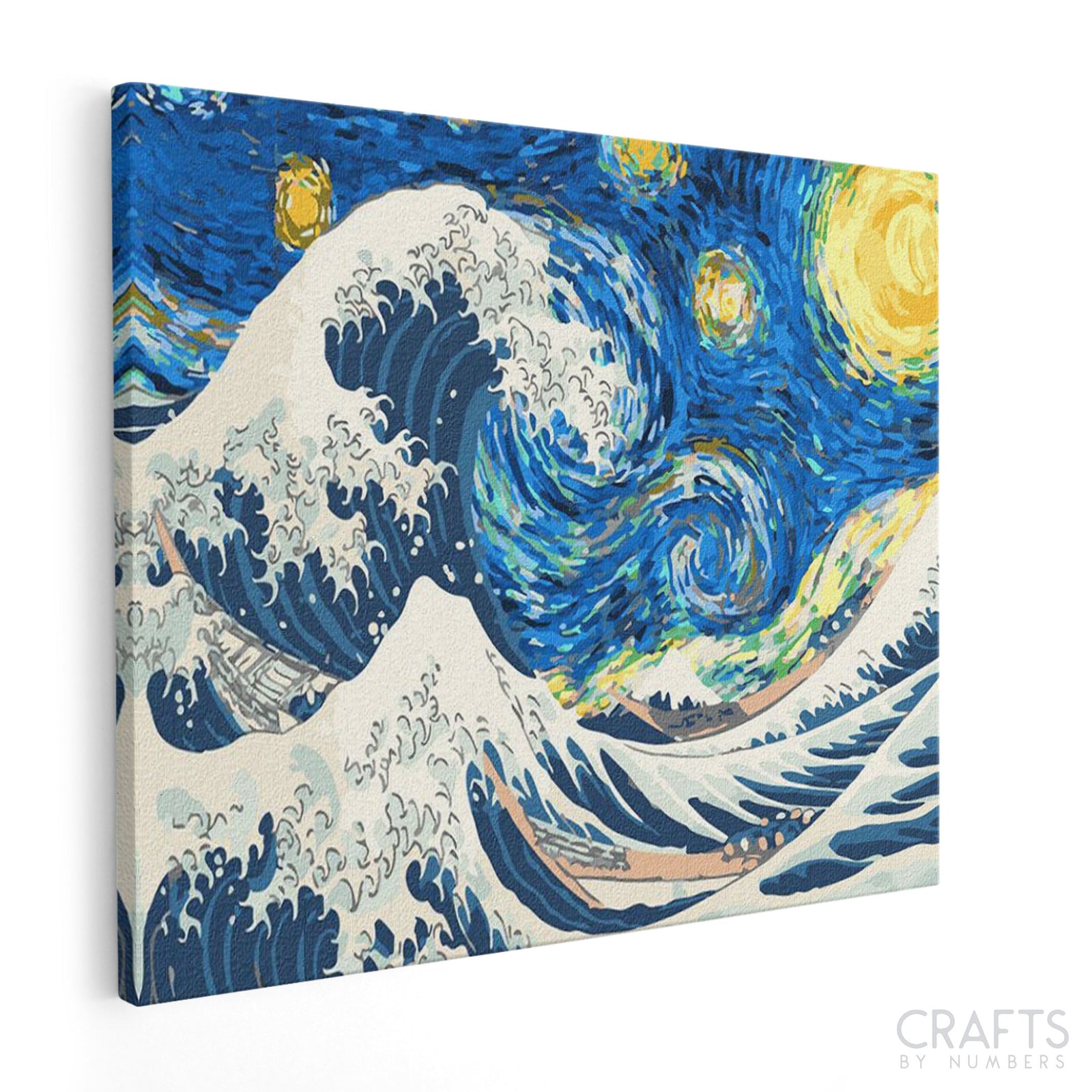 Un lienzo enmarcado que combina los famosos cuadros 'La noche estrellada' de Vincent Van Gogh y 'La gran ola de Kanagawa' de Katsushika Hokusai.