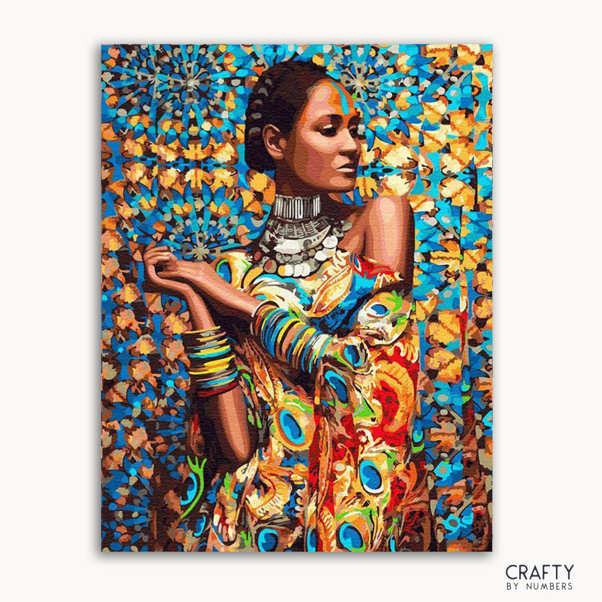 Ein lebendiges Gemälde einer afrikanischen Frau mit einem farbenfrohen traditionellen Kleid und Accessoires, vorwiegend in Blau- und Gelbtönen.