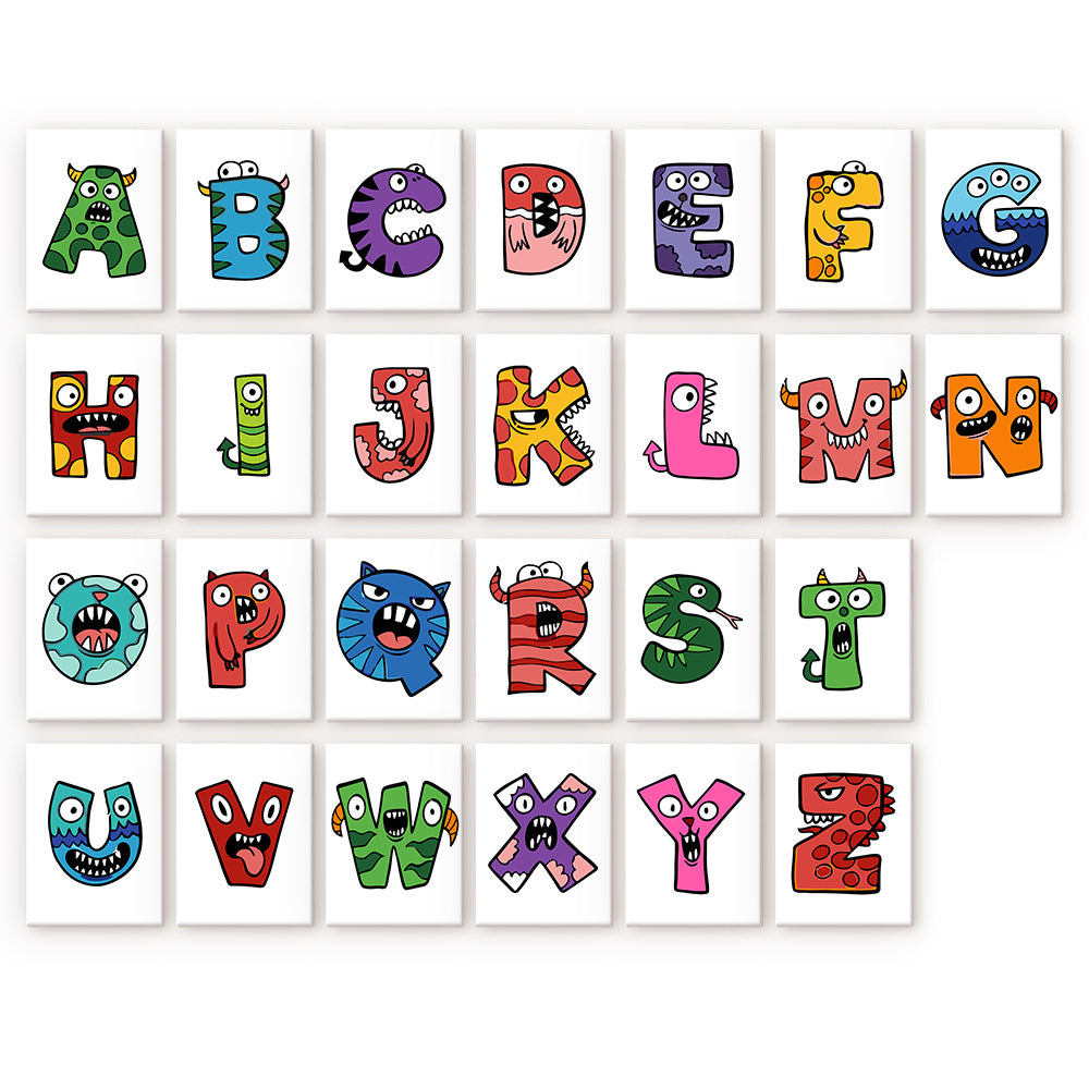 Bunte Buchstaben des Alphabets auf weißem Hintergrund