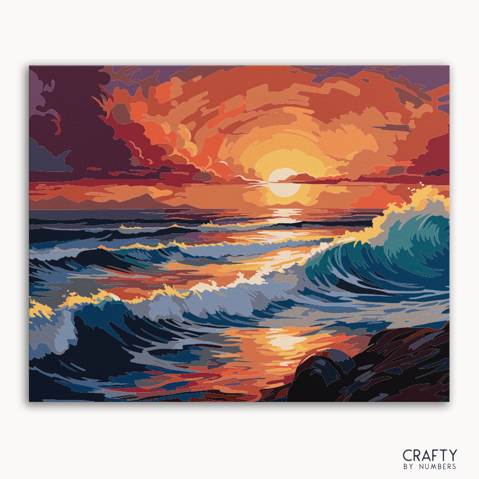 Un kit de pintura por números que representa una puesta de sol sobre el océano con olas y un cielo colorido.