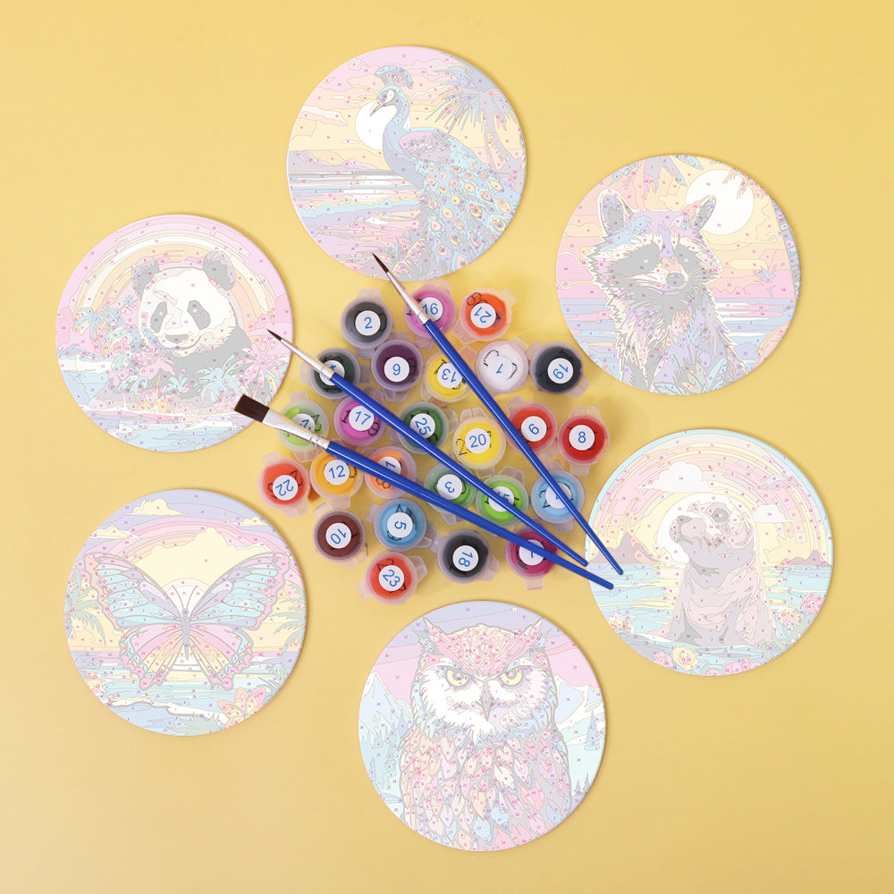 Wild Wonders Malen-nach-Zahlen-Set mit 6 Tiermotiven für DIY-Malspaß.