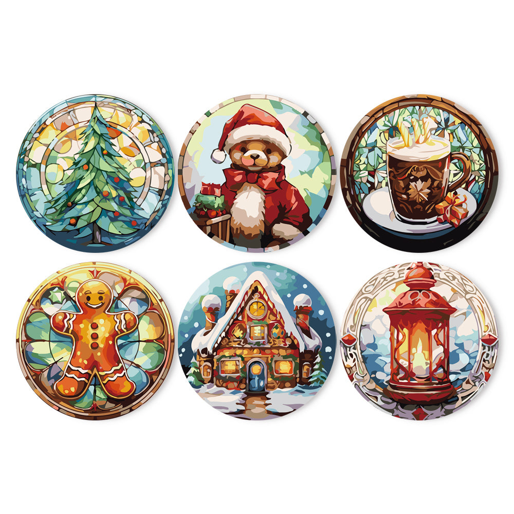 Un juego de seis manteles individuales redondos para pintar por números con diseños navideños que incluyen un reno, Papá Noel y adornos navideños.