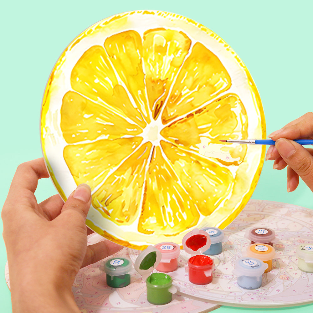 Lebhaftes Obstspritzer-Leinwandbild-DIY-Set mit nummerierten Abschnitten für ein einfaches Malerlebnis.