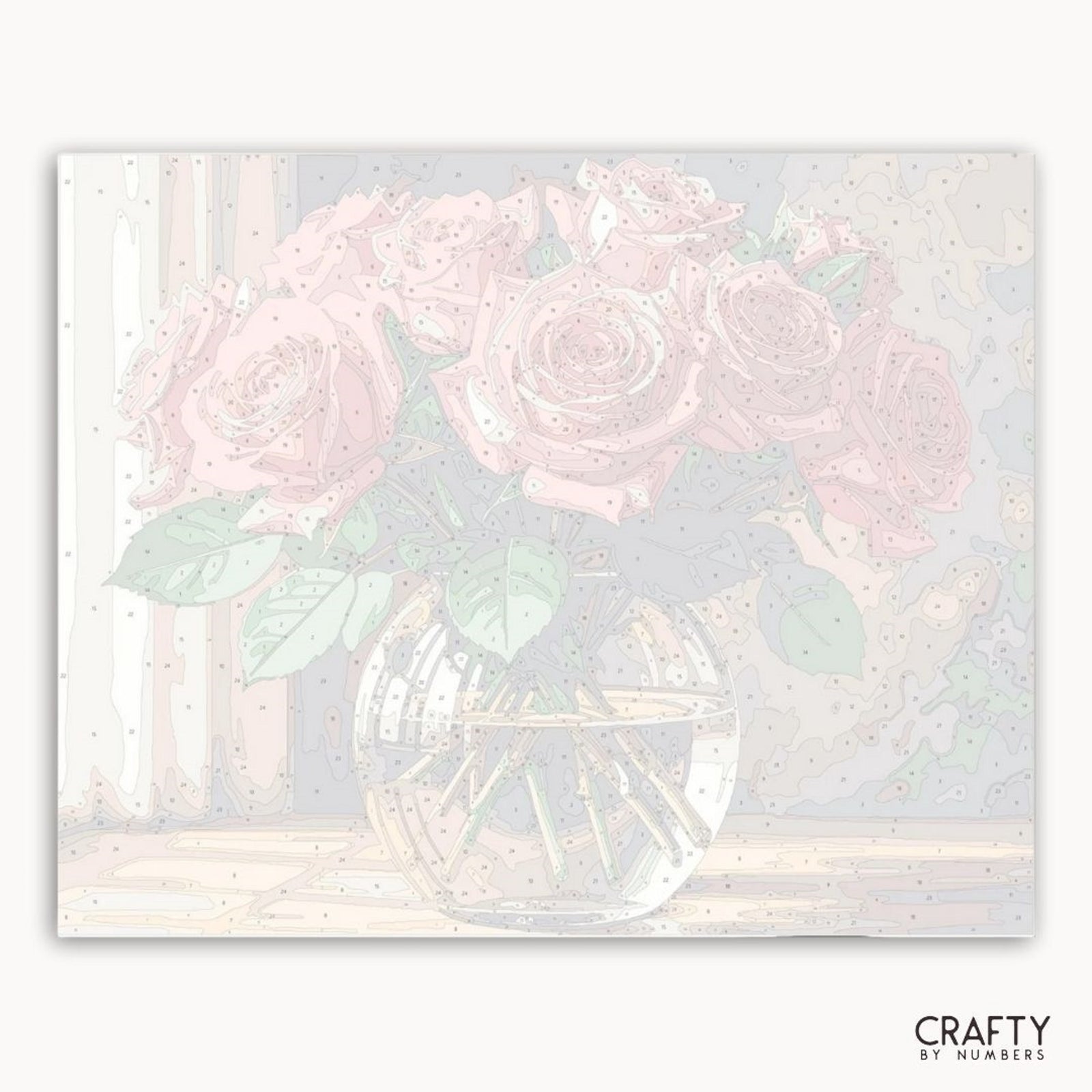 Motif floral pastel avec des roses dans un vase sur fond clair, de la marque « Crafty by Numbers ».