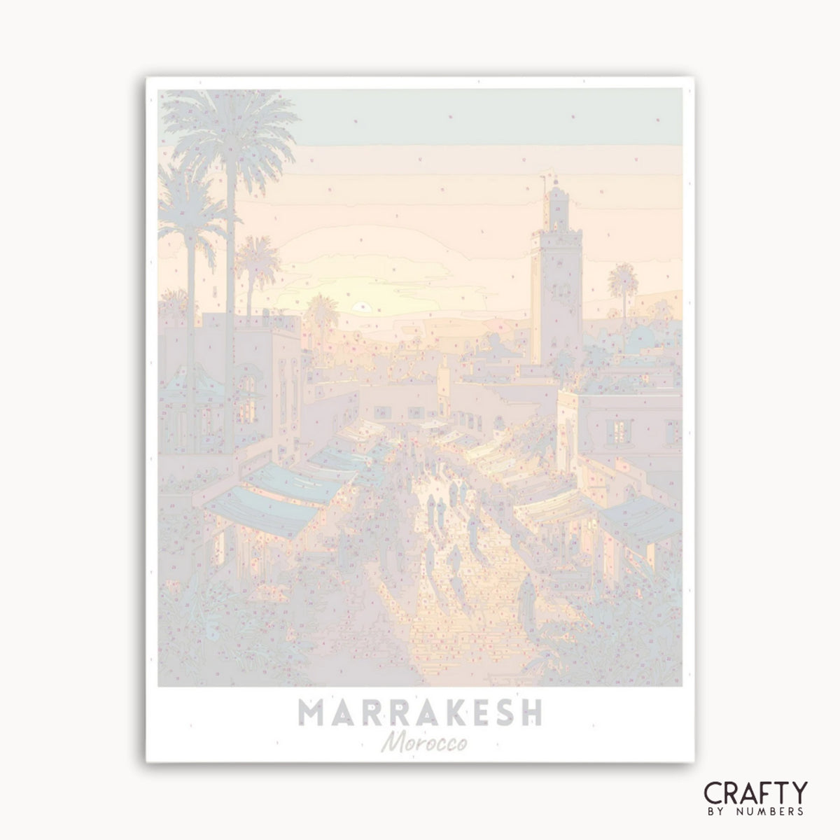 Gerahmtes Kunstwerk einer Stadtlandschaft mit Palmen und dem Text „Marrakesch, Marokko“ von Crafty by Numbers.