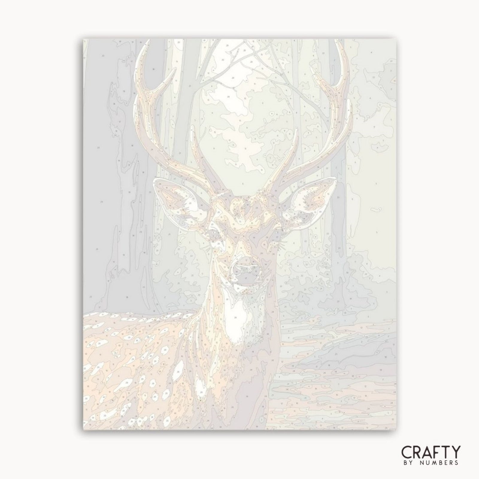 Obra de arte enmarcada de un ciervo con astas sobre un fondo claro, con la marca 'Crafty by Numbers'.
