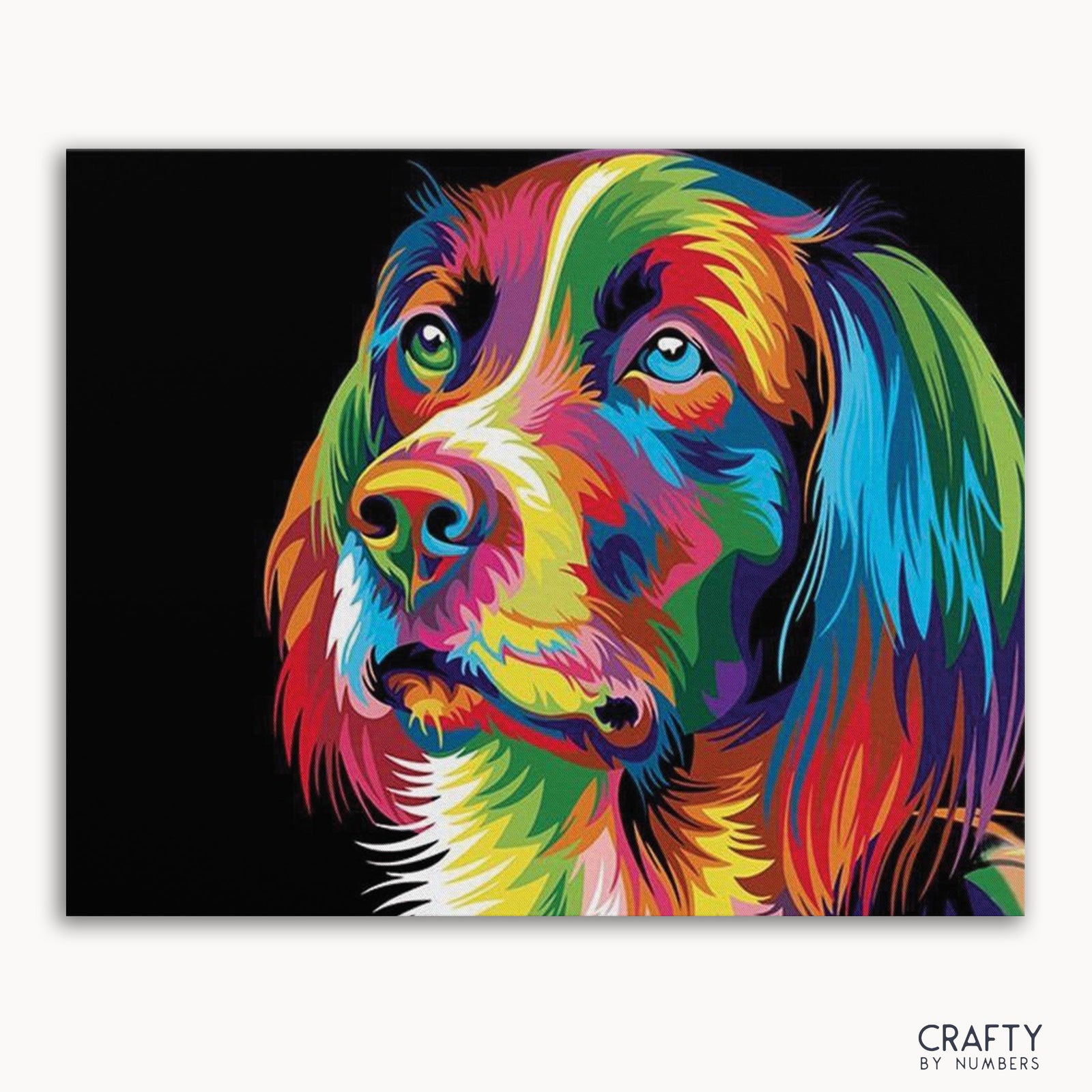 Ein farbenfrohes Gemälde eines Hundegesichts auf schwarzem Hintergrund mit leuchtenden Neonfarben.