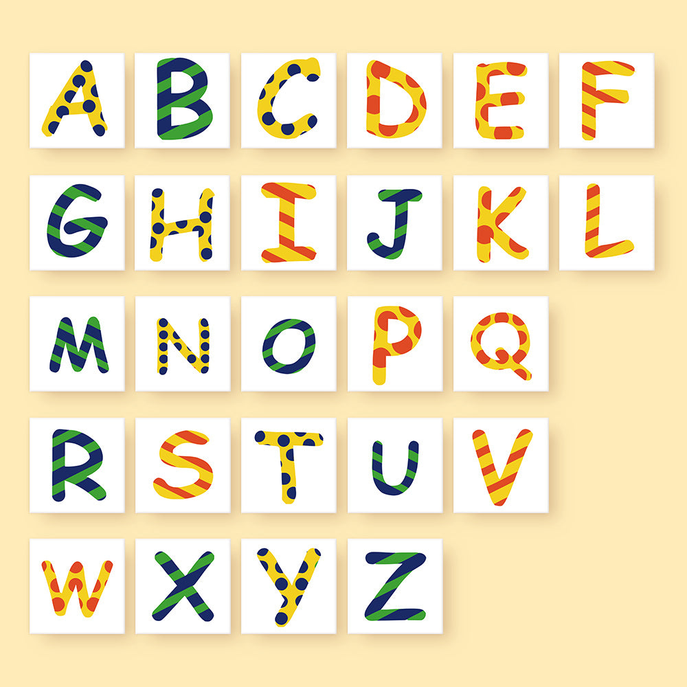 Gros plan sur une toile de lin numérotée Zigzag Zest Alphabet montrant des sections claires avec des motifs en zigzag pour une peinture précise